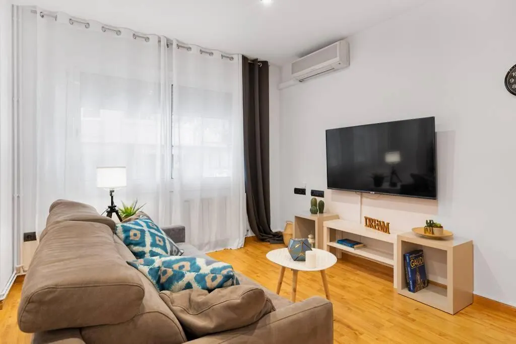 Lodging Apartments Villa De Gracia 2 Bedroom Cozy Apartment Barcelona Spain