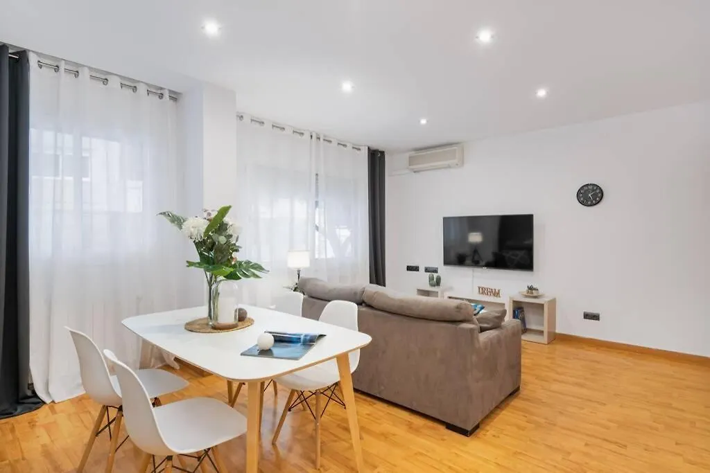 Lodging Apartments Villa De Gracia 2 Bedroom Cozy Apartment Barcelona
